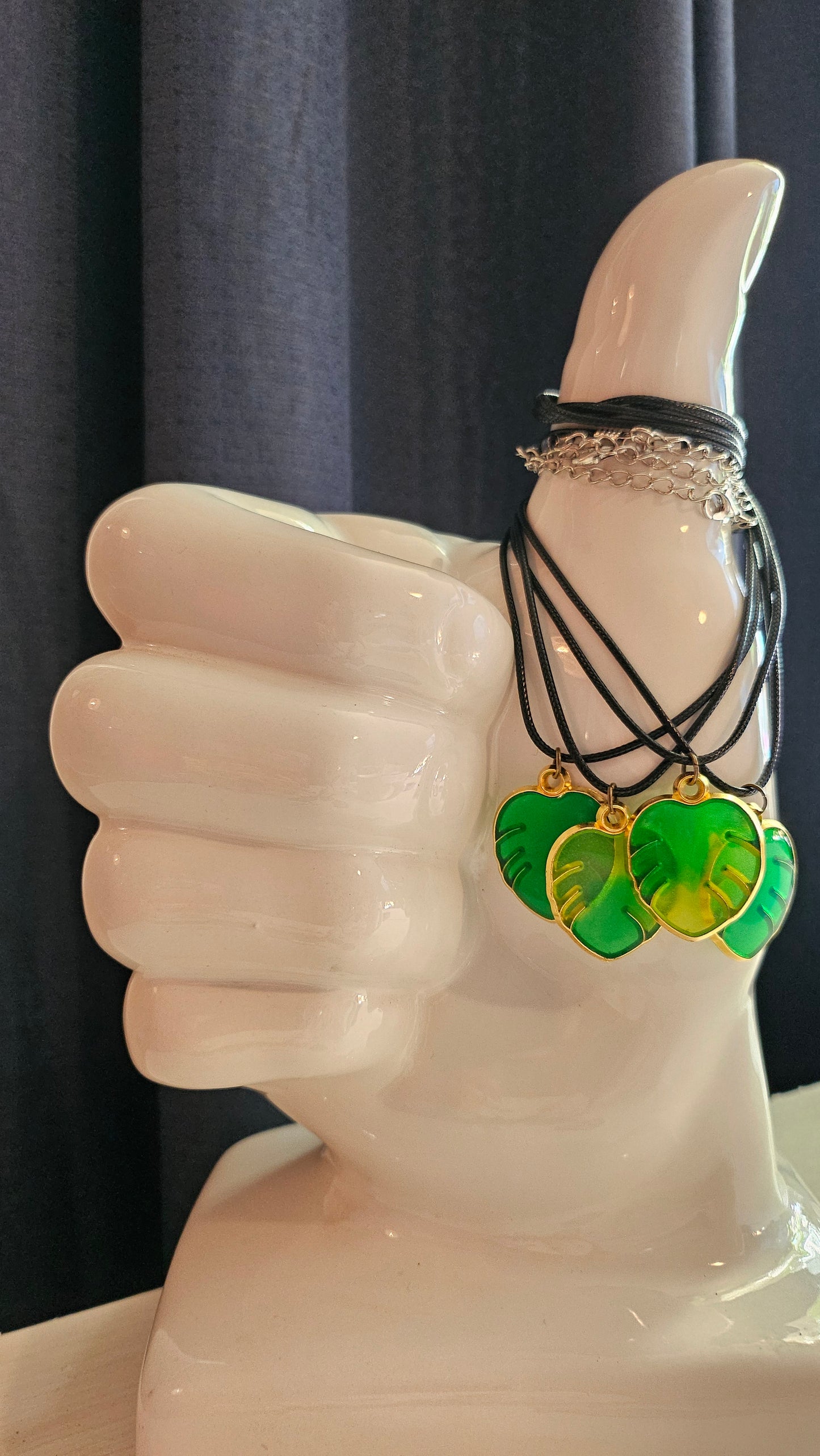 Monstera Leaf Shaped Pendant (Made with Resin)