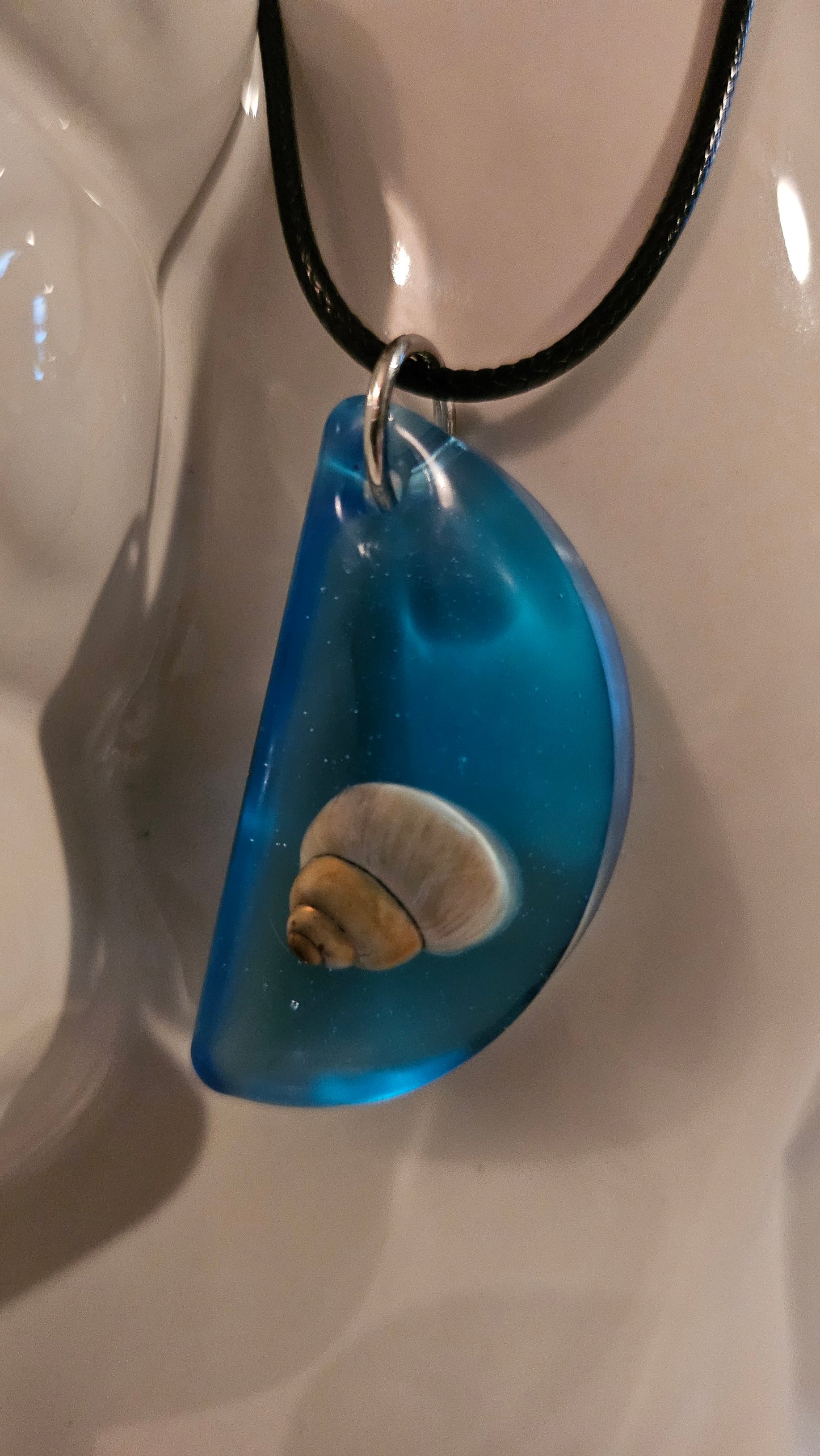 Semicircle Shell Pendant (Handmade with Resin)