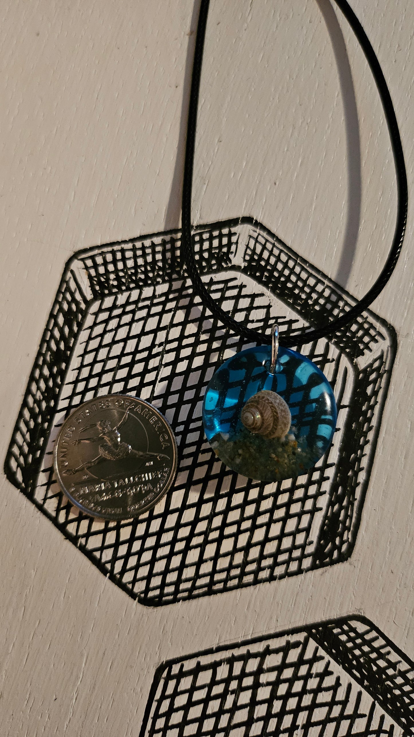 Small Circle Shell Pendant (Handmade with Resin)