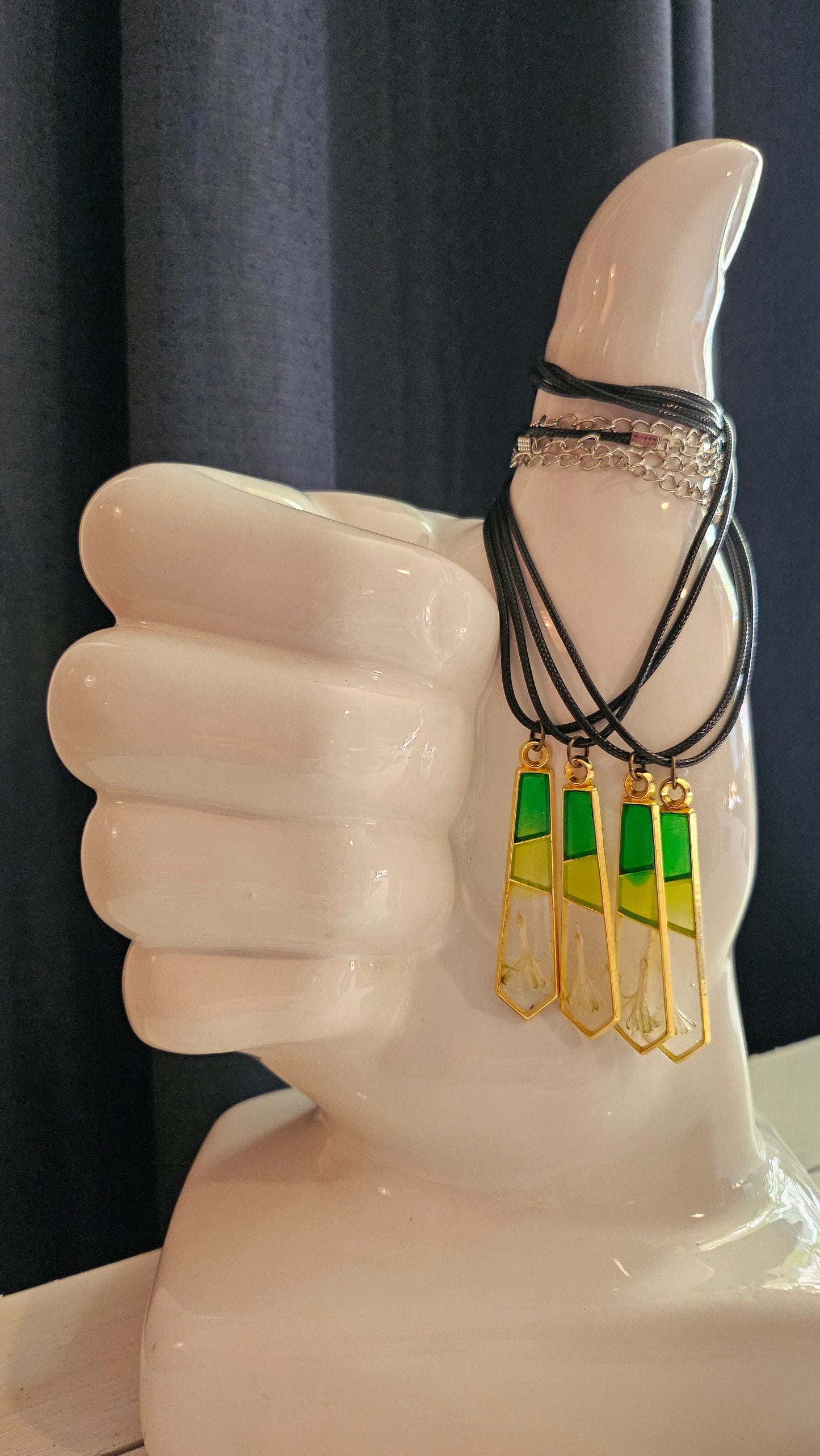 Spotted Dracaena Flower Pendant (Made with Resin)